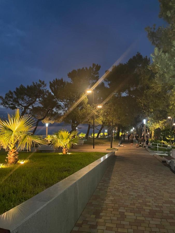Hotel Chaika Kobuleti Zewnętrze zdjęcie