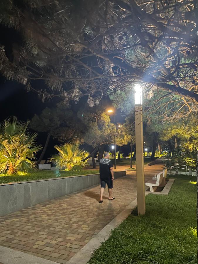 Hotel Chaika Kobuleti Zewnętrze zdjęcie
